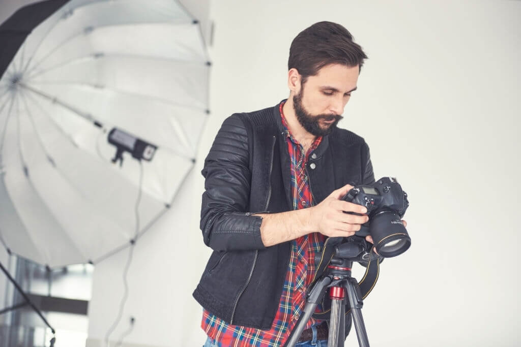 Which DSLR Cameras Do Professional Photographers Use?