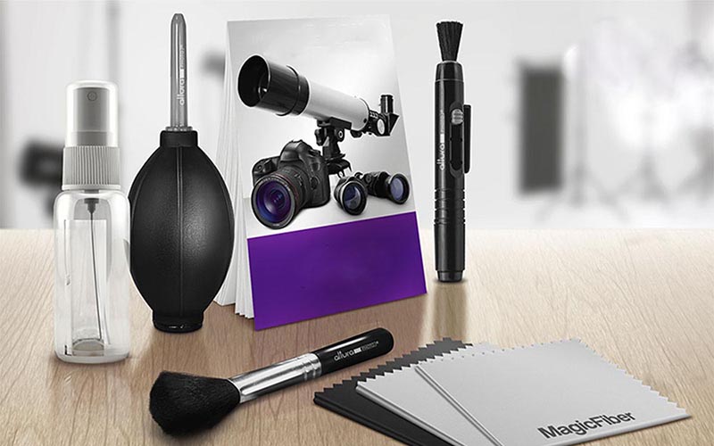 How to clean a camera lens