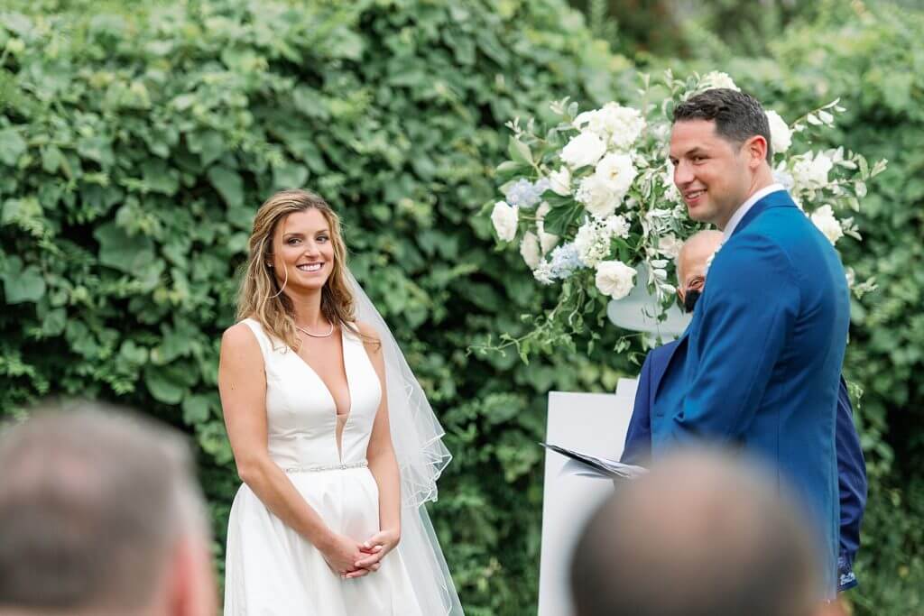 Know Wedding Traditions and Meanings