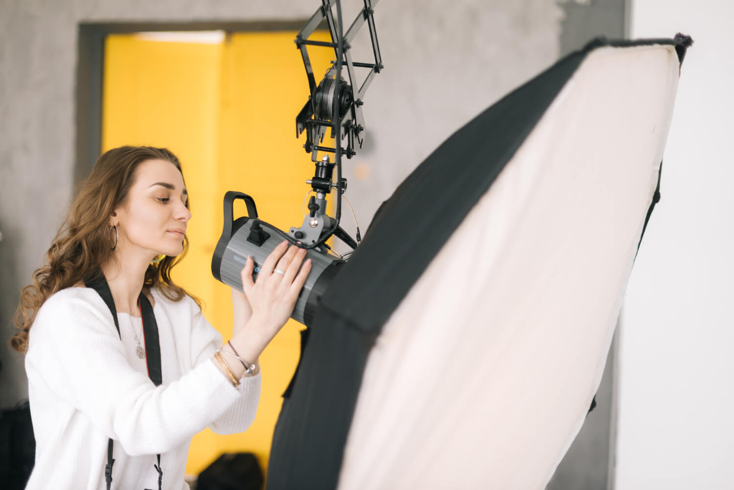 Setup Lighting Equipment