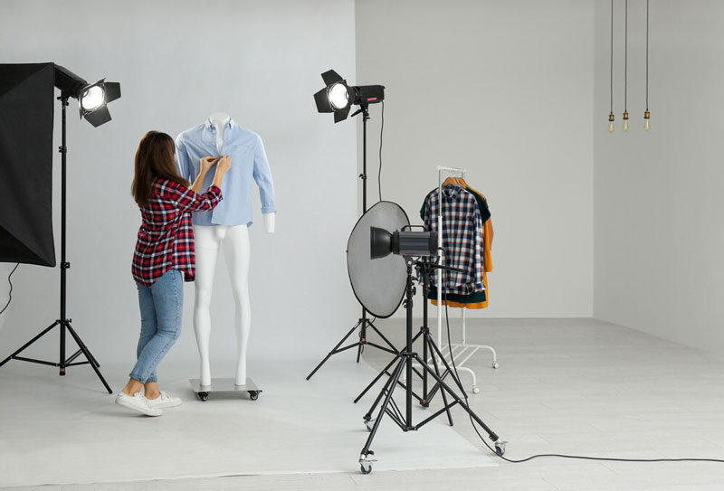 Using a Ghost Mannequin or Invisible Mannequin